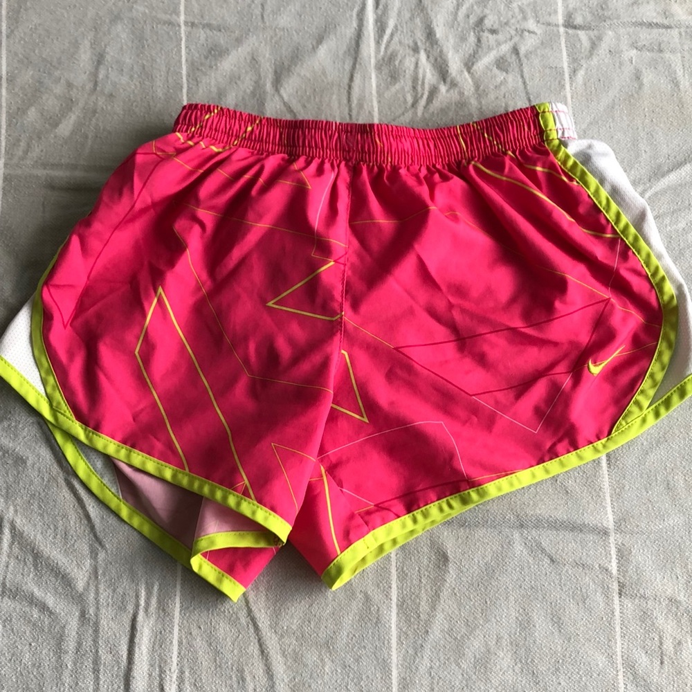 🌸 Pink Nike shorts 🌸